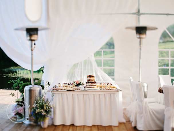 party-marquee-food-decorations