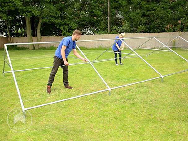 assembling party tent